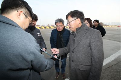 채인석 시장 수질복원센터 및 봉담-동탄 고속도로 동탄영업소 현장방문 A-22.JPG