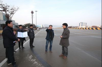 채인석 시장 수질복원센터 및 봉담-동탄 고속도로 동탄영업소 현장방문 A-35.JPG