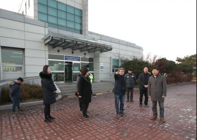 채인석 시장 수질복원센터 및 봉담-동탄 고속도로 동탄영업소 현장방문 A-43.JPG