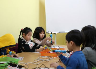 정남도서관 어린이 대상 3D펜으로 태극기 만들기 프로그램 운연현황 A-1.JPG