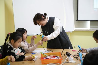 정남도서관 어린이 대상 3D펜으로 태극기 만들기 프로그램 운연현황 A-8.JPG