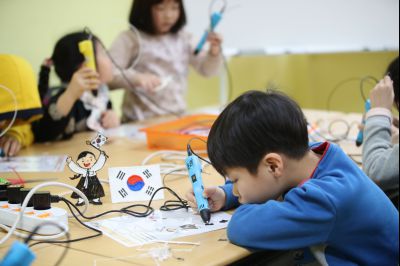 정남도서관 어린이 대상 3D펜으로 태극기 만들기 프로그램 운연현황 A-45.JPG