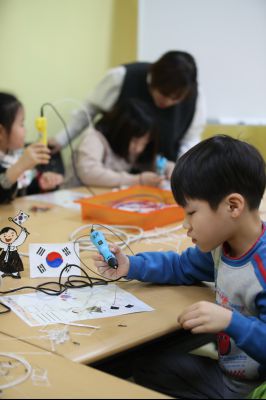 정남도서관 어린이 대상 3D펜으로 태극기 만들기 프로그램 운연현황 A-52.JPG