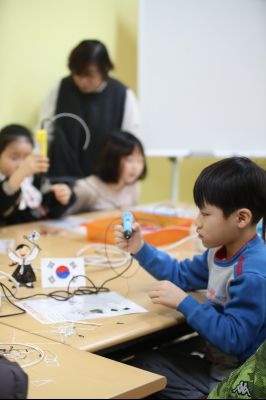 정남도서관 어린이 대상 3D펜으로 태극기 만들기 프로그램 운연현황 A-53.JPG