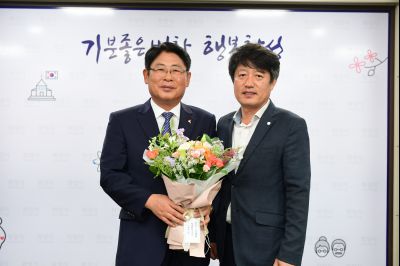 최현길 기획조정실장 특별승진 임용장교부 및 명예퇴임식 D-60.JPG