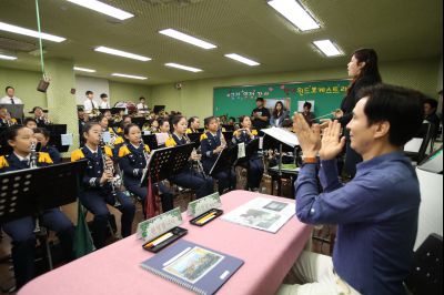 서철모 시장 장안초등학교 오케스트라 연주단원과 간담회 A-52.JPG