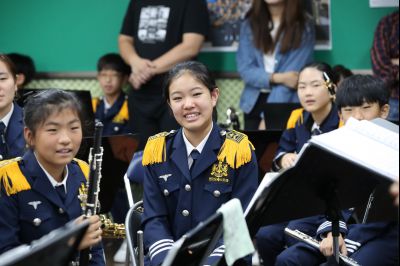 서철모 시장 장안초등학교 오케스트라 연주단원과 간담회 A-94.JPG