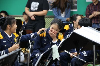 서철모 시장 장안초등학교 오케스트라 연주단원과 간담회 A-97.JPG