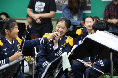 서철모 시장 장안초등학교 오케스트라 연주단원과 간담회 A-98.JPG