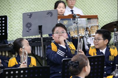 서철모 시장 장안초등학교 오케스트라 연주단원과 간담회 A-101.JPG