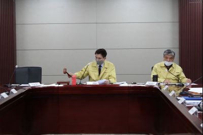 서철모 시장 코로나19 피해지원 긴급 재난대책회의 주재 A-5.JPG