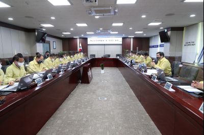 시장주재 코로나19 재난안전대책본부 긴급 대책회의 A-15.JPG