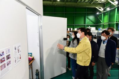 서철모 시장 동탄 나래울 예방접종센터 현장 점검 D-20.JPG