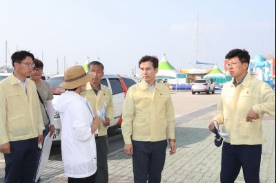 서철모 시장 제11회 화성뱃놀이 축제 행사전 안전점검 및 현장시찰 A-126.JPG