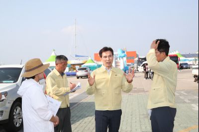 서철모 시장 제11회 화성뱃놀이 축제 행사전 안전점검 및 현장시찰 A-130.JPG