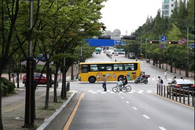 노작로 및 솔빛마을 사거리 사거리,동탄2동 행정복지센터 앞 정류장, 그늘막, H16 동탄순환버스 운행현황 A-60.JPG