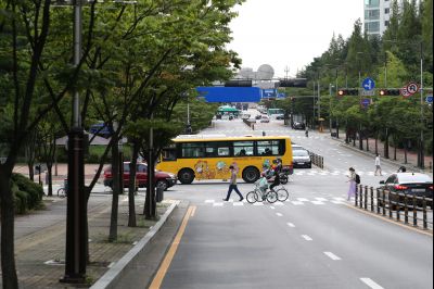 노작로 및 솔빛마을 사거리 사거리,동탄2동 행정복지센터 앞 정류장, 그늘막, H16 동탄순환버스 운행현황 A-63.JPG