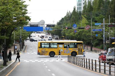 노작로 및 솔빛마을 사거리 사거리,동탄2동 행정복지센터 앞 정류장, 그늘막, H16 동탄순환버스 운행현황 A-108.JPG