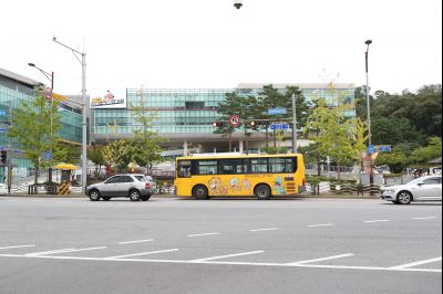 노작로 및 솔빛마을 사거리 사거리,동탄2동 행정복지센터 앞 정류장, 그늘막, H16 동탄순환버스 운행현황 A-115.JPG