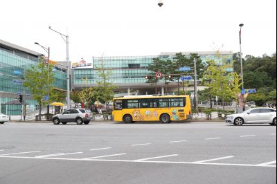 노작로 및 솔빛마을 사거리 사거리,동탄2동 행정복지센터 앞 정류장, 그늘막, H16 동탄순환버스 운행현황 A-116.JPG