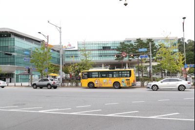 노작로 및 솔빛마을 사거리 사거리,동탄2동 행정복지센터 앞 정류장, 그늘막, H16 동탄순환버스 운행현황 A-119.JPG