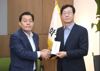 이재준 수원특례시장 및 구청장, 사회단체장 정명근 시장 접견 및 아리셀 공장화재사고 관련 격려금 전달 및 조문 1DXS0740.jpg