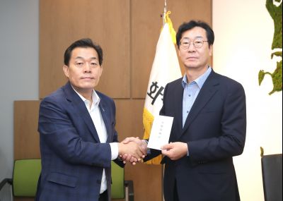 이재준 수원특례시장 및 구청장, 사회단체장 정명근 시장 접견 및 아리셀 공장화재사고 관련 격려금 전달 및 조문 1DXS0744.jpg