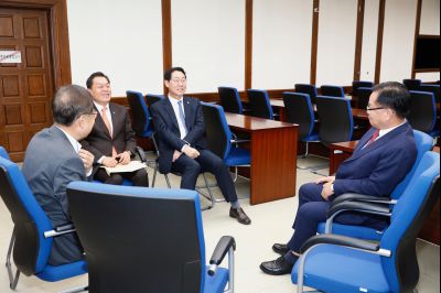 특례시 지원 특별법 제정을 위한 국회 정책토론회 _P5D1943.jpg