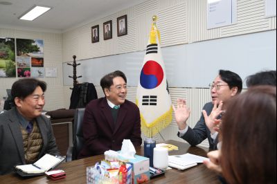 한국리틀야구연맹회장 정명근 시장 접견 1DXS8883_S.jpg