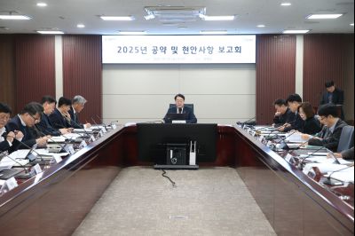 2025년 제1회 임기제공무원 임용장 수여식 CP1X0991_s.jpg