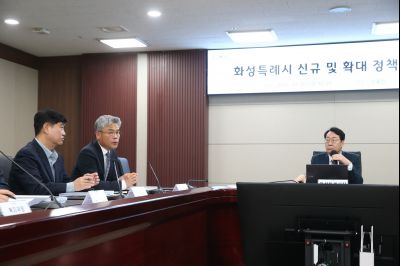 2025년 제1회 임기제공무원 임용장 수여식 CP1X1002_s.jpg