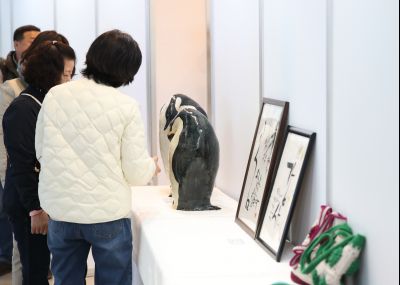 2025년 주민자치 페스티벌 작품전시회 테이프커팅 1DXS0537_s.jpg