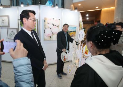 2025년 주민자치 페스티벌 작품전시회 테이프커팅 1DXS0554_s.jpg