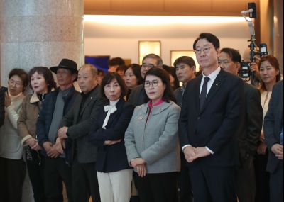 2025년 주민자치 페스티벌 작품전시회 테이프커팅 1DXS0674_s.jpg