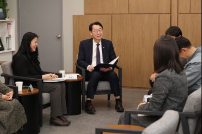 싸이노스 후원물품 기탁 전달식 1DXS1018_s.jpg