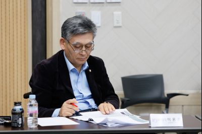 화성시 저출생 대응 특화사업방안 연구용역 결과 발표회 _J2A5173_s.jpg
