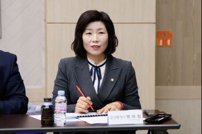 화성시 저출생 대응 특화사업방안 연구용역 결과 발표회 _J2A5183_s.jpg