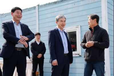 정구원 제1부시장 전곡항 궁평항 백미항 제부항 고온항 현장방문 _J2A6094_s.jpg