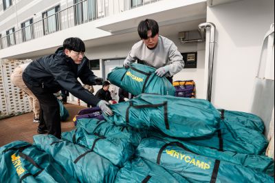 경상북도 산불관련 지원 물품 상차 _J2A2738_s.jpg