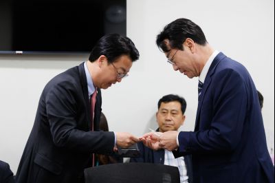 인구감소지역 및 특례시 간 상생협력을 위한 협약식 _J2A1276_s.jpg