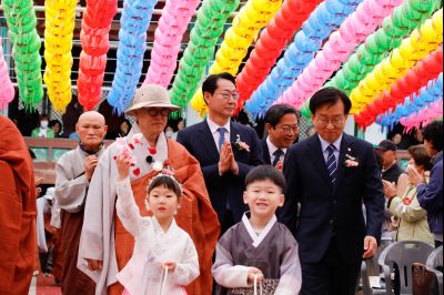 부처님오신날 용주사 봉축법요식 _5IV0326_s.jpg