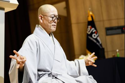 2025년 제1회 화성을 바꾸는 오늘 명사특강-성효 큰스님 _J2A3547.jpg
