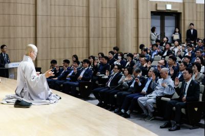 2025년 제1회 화성을 바꾸는 오늘 명사특강-성효 큰스님 _J2A3563.jpg