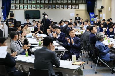 화성특례시 발전 자문위원회 위촉식 _C6A9880_resize.JPG
