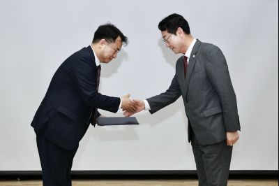 화성특례시 발전 자문위원회 위촉식 _42A9876_resize.JPG