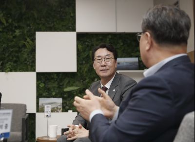 경기신용보증재단 중소기업 소상공인 특례보증 출연실적 우수시군 감사패 전달식 _DXS9220_resize.JPG