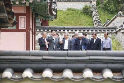 정명근 시장 안곡서원 방문 _DXS8522_resize.JPG