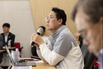 정명근 시장 화성 뱃놀이축제 현장점검 및 정책회의 KakaoTalk_20250522_185702583_13_resize.jpg