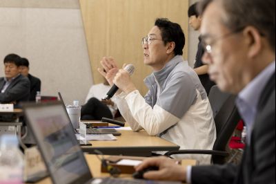 정명근 시장 화성 뱃놀이축제 현장점검 및 정책회의 KakaoTalk_20250522_185702583_14_resize.jpg