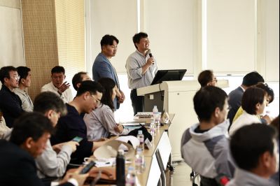 정명근 시장 화성 뱃놀이축제 현장점검 및 정책회의 KakaoTalk_20250522_185702583_16_resize.jpg